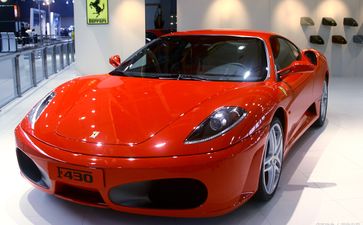 附近有没有租车行