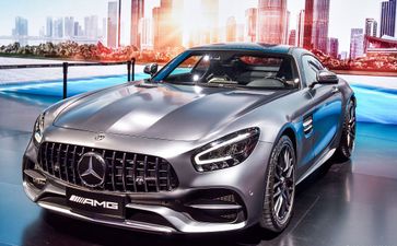 租车20万左右多少钱一天