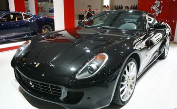 租车2000一天是什么车